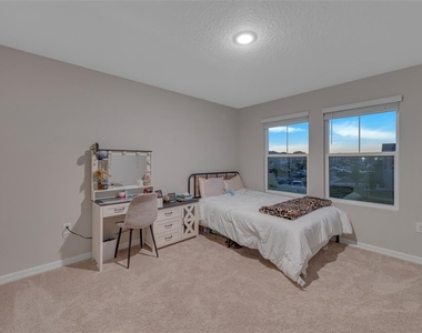 12710 Hysmith Loop - Photo Thumbnail 59