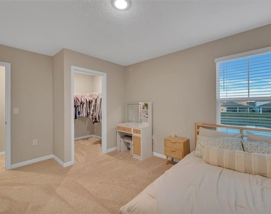 12710 Hysmith Loop - Photo Thumbnail 16