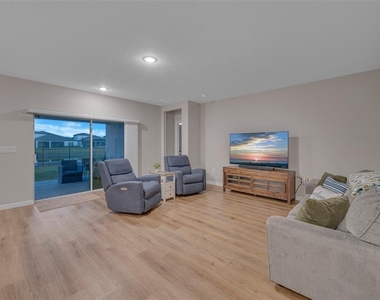 12710 Hysmith Loop - Photo Thumbnail 46