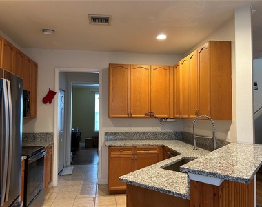2549 Twain Drive - Photo Thumbnail 9