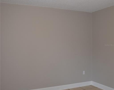 7423 Sw 42nd Place - Photo Thumbnail 16