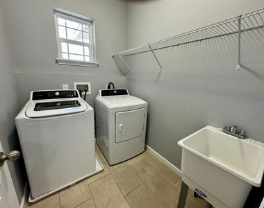 930 Lakefront Village Drive - Photo Thumbnail 6