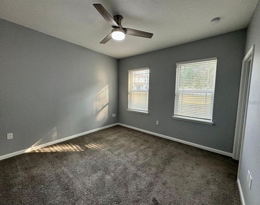 930 Lakefront Village Drive - Photo Thumbnail 9