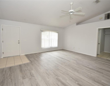 6 Rosedale Place - Photo Thumbnail 1