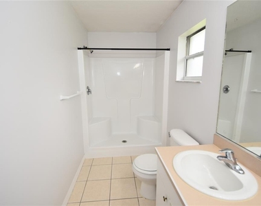 6 Rosedale Place - Photo Thumbnail 15