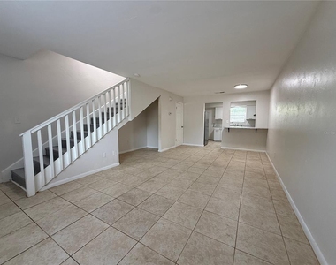 6030 Sw 12th Place - Photo Thumbnail 1