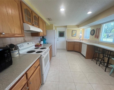 650 Hartford Drive Nw - Photo Thumbnail 5