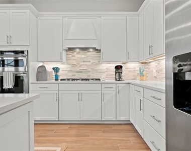 6205 Grande Talon Lane - Photo Thumbnail 12
