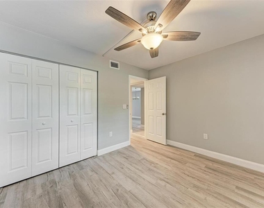 515 30th Avenue W - Photo Thumbnail 18