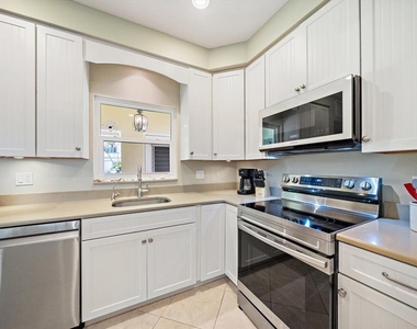 5869 Tidewood Avenue - Photo Thumbnail 6