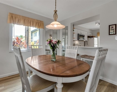 5224 Lake Village Drive - Photo Thumbnail 9