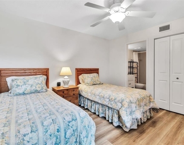 5224 Lake Village Drive - Photo Thumbnail 26