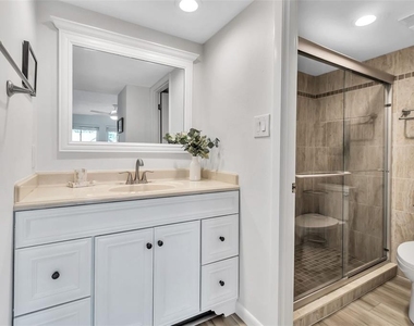 5224 Lake Village Drive - Photo Thumbnail 21
