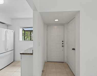 5735 Gardens Drive - Photo Thumbnail 4