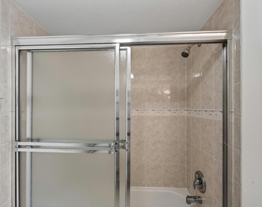 5735 Gardens Drive - Photo Thumbnail 28