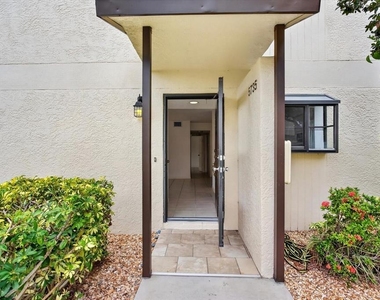 5735 Gardens Drive - Photo Thumbnail 3