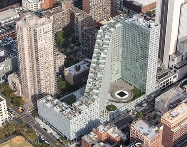 West 54th Street - Photo Thumbnail 7