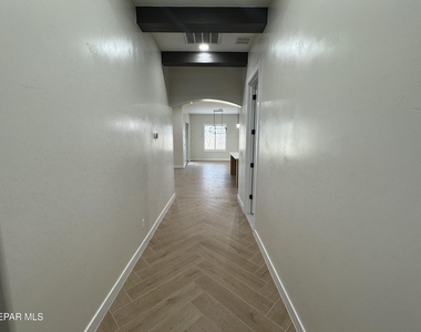 13988 Summer Hail Avenue - Photo Thumbnail 8