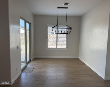 13988 Summer Hail Avenue - Photo Thumbnail 7