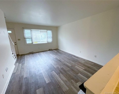 663 Newhall Street - Photo Thumbnail 3