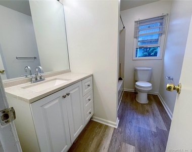 663 Newhall Street - Photo Thumbnail 4