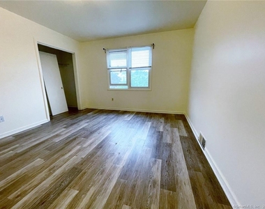 663 Newhall Street - Photo Thumbnail 6