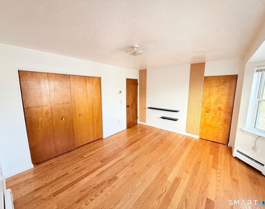 383 Lombard Street - Photo Thumbnail 9