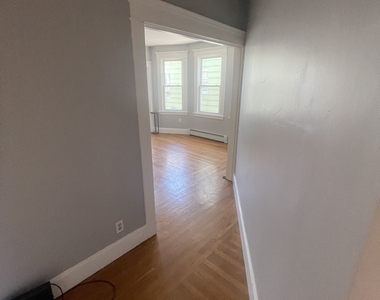 89 Beacon Street - Photo Thumbnail 2