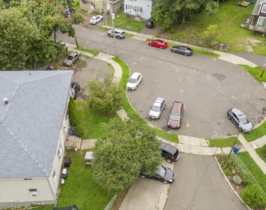 61 Revere Street - Photo Thumbnail 15