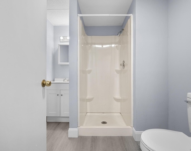61 Revere Street - Photo Thumbnail 10
