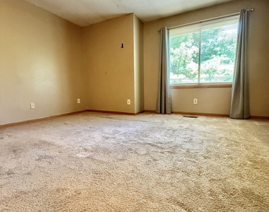 410 Emmett Street - Photo Thumbnail 6