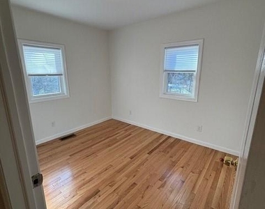86 Pocahontas Road - Photo Thumbnail 7