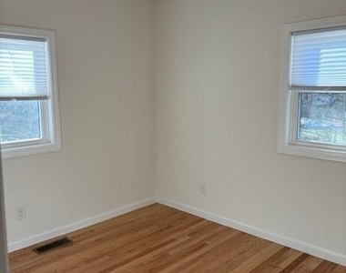 86 Pocahontas Road - Photo Thumbnail 8