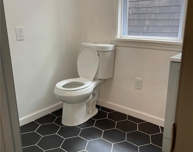 1371 Crucible St - Photo Thumbnail 7
