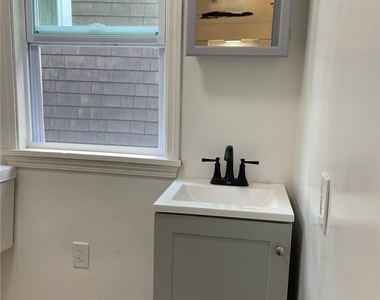 1371 Crucible St - Photo Thumbnail 6