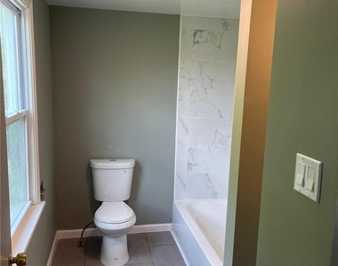 1371 Crucible St - Photo Thumbnail 8