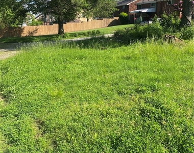 1371 Crucible St - Photo Thumbnail 13
