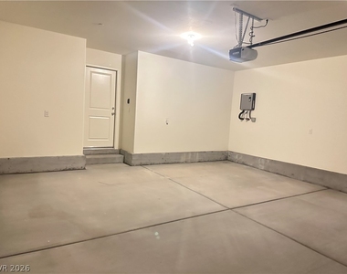 9918 Saffron Hills Street - Photo Thumbnail 17