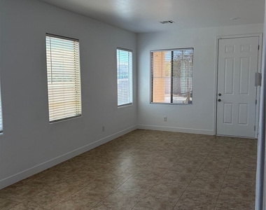 8092 Imperial Treasure Street - Photo Thumbnail 3
