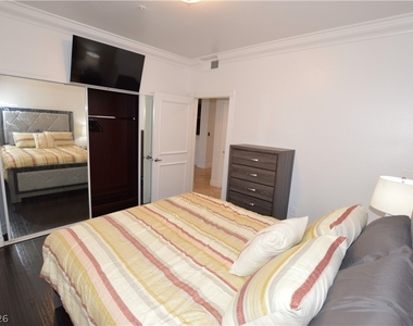 260 E Flamingo Road - Photo Thumbnail 17
