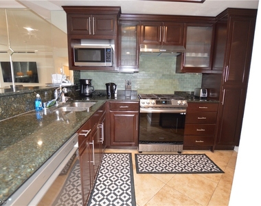 260 E Flamingo Road - Photo Thumbnail 4