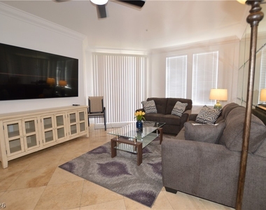 260 E Flamingo Road - Photo Thumbnail 2