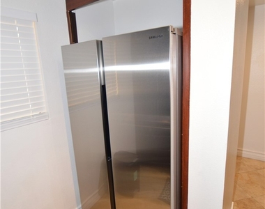 260 E Flamingo Road - Photo Thumbnail 7