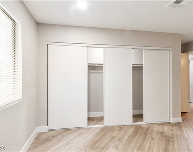 2720 Otter Creek Court - Photo Thumbnail 12