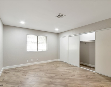 2720 Otter Creek Court - Photo Thumbnail 13