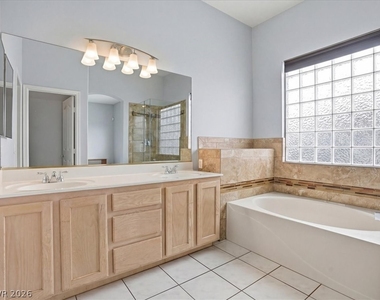 1562 Harwood Avenue - Photo Thumbnail 22