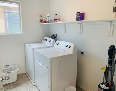 2637 Marvel Astoria Street - Photo Thumbnail 37