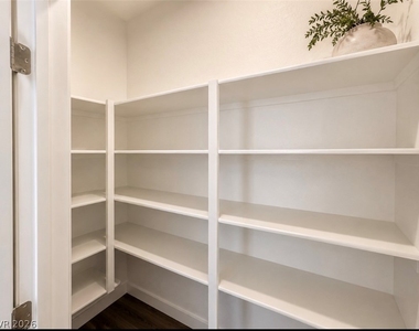 2555 Hampton Road - Photo Thumbnail 11