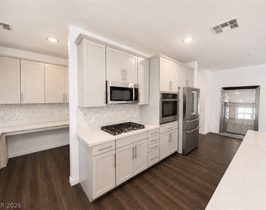 2555 Hampton Road - Photo Thumbnail 5