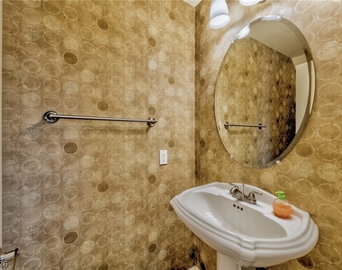 5288 Judkins Drive - Photo Thumbnail 5
